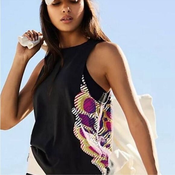 NWOT Free People Inhale Tank Graphic Black XS High Neck Workout Activewear Gym - Picture 1 of 11